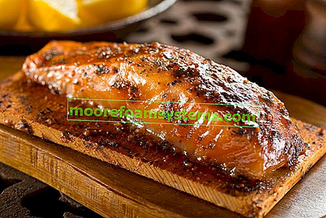 Saumon mariné après la cuisson, ainsi qu'une recette de marinade pour le saumon