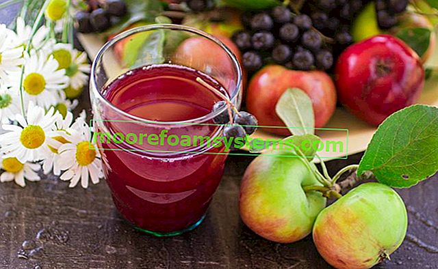 Kompot od aronije i jabuke u čaši, kao i recept za kompot od aronije