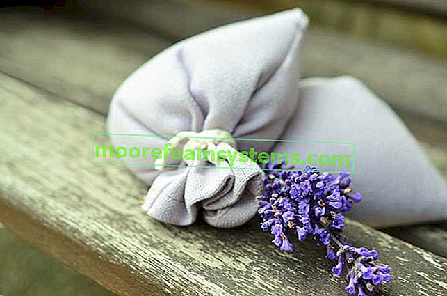 Lavendel in Stoffbeuteln aufbewahrt